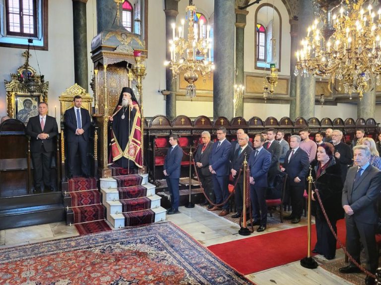 Ιστορικές στιγμές για τον Μητροπολίτη Ηλείας κ.κ. Αθανάσιο – Χοροστάτησε σε Θεία Λειτουργία στο Φανάρι με συμπροσευχόμενο τον Οικουμενικό Πατριάρχη Βαρθολομαίο (video + pics)