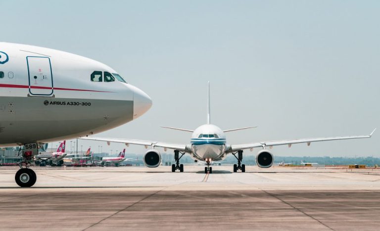 Ξέχασαν φέρετρο με νεκρό στο αεροπλάνο και πέταξε πίσω στην Ελλάδα – Είχε προορισμό το Δουβλίνο