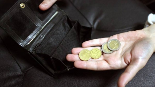 Συντάξεις: Τέλος στη συζήτηση για πληρωμή πριν το Πάσχα βάζει η κυβέρνηση – Φουντώνουν οι αντιδράσεις
