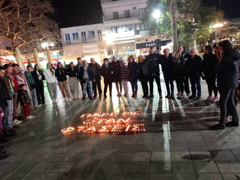 Τέμπη: Σιωπηρές συγκεντρώσεις διαμαρτυρίας σε Πύργο και Αμαλιάδα
