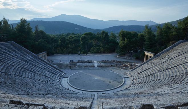 Επίδαυρος: Το πρόγραμμα του φετινού καλοκαιριού - 8 αρχαίες παραστάσεις (6 τραγωδίες και 2 κωμωδίες)