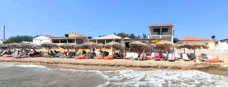 Coconut Cantina-Bar στη Σπιάτζα: Το πιο όμορφο καλοκαιρινό σενάριο για σένα και την παρέα σου…