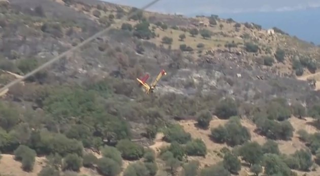 Συντριβή Καναντέρ στην Κάρυστο: Η πρώτη εικόνα από τα συντρίμμια - Πέρυσι το καλοκαίρι έσβηνε φωτιές στην Ηλεία