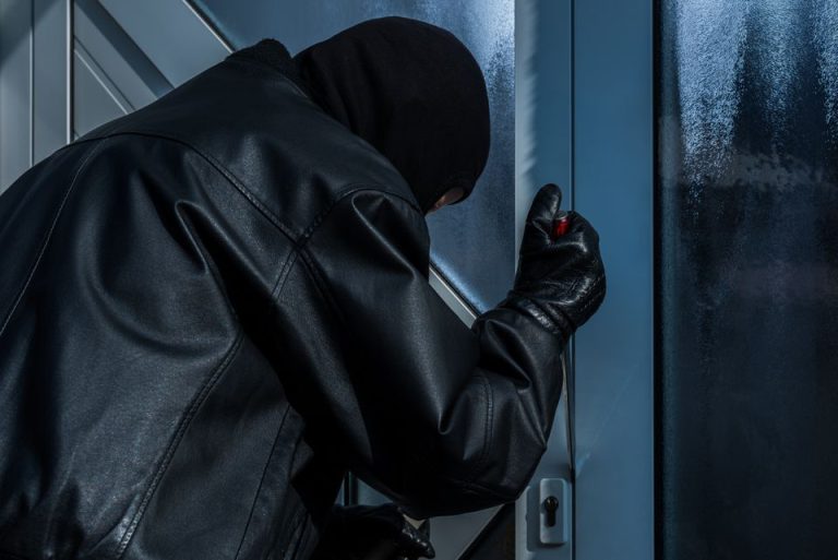 Εξιχνιάστηκε κλοπή σε οικία στον Πύργo