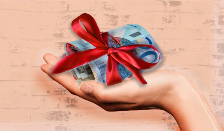 Δώρο Xριστούγεννων: Πόσα χρήματα δικαιούνται οι εργαζόμενοι – Πότε πληρώνεται