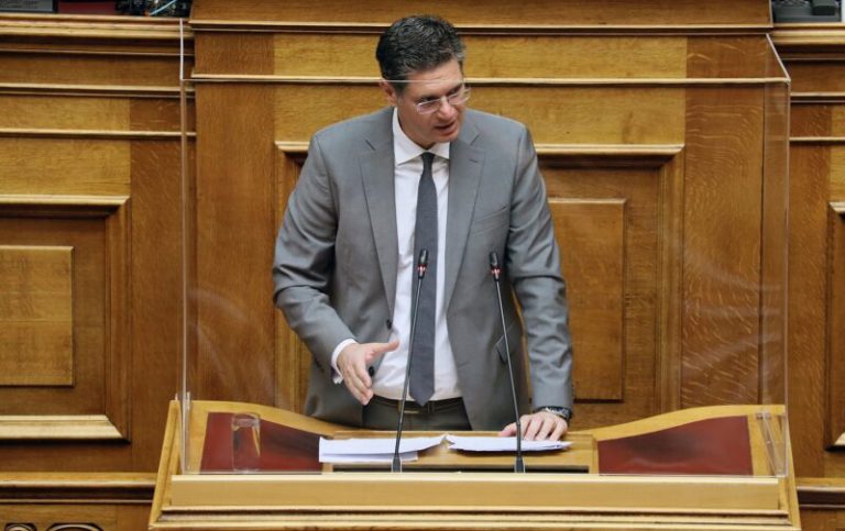 Διονύσης Kαλαματιανός: «Να αποσυρθεί η αντισυνταγματική και εκβιαστική διάταξη που αποκλείει γιατρούς από τη συνταγογράφηση»