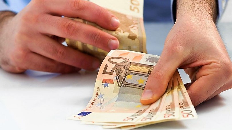 Ποιοι θα λάβουν το έκτακτο επίδομα αλληλεγγύης πριν τα Χριστούγεννα