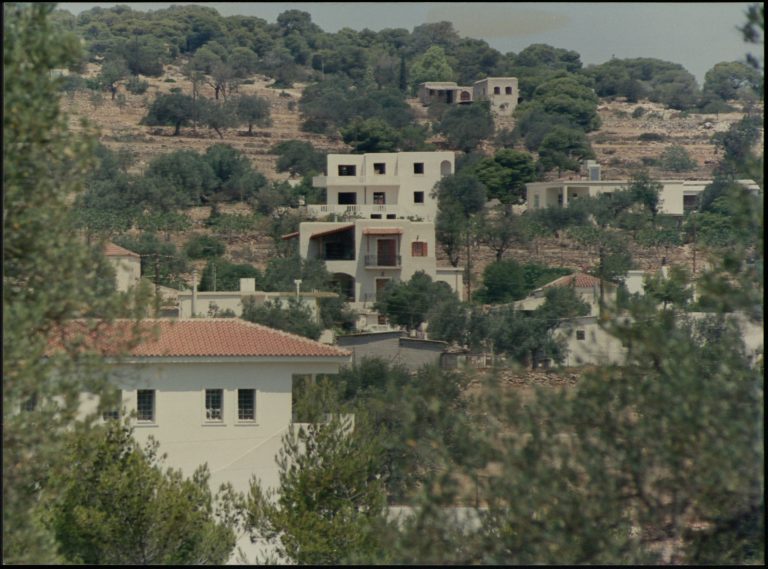 Εκτός σχεδίου δόμηση: Συμβολαιογράφοι
