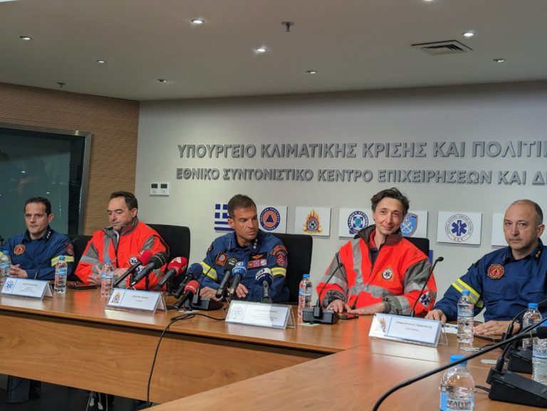 Σεισμός Τουρκία-Διασώστες ΕΜΑΚ & ΕΚΑΒ: «Μας ζήτησε με χαμόγελο να της κόψουμε το πόδι για να απεγκλωβιστεί»