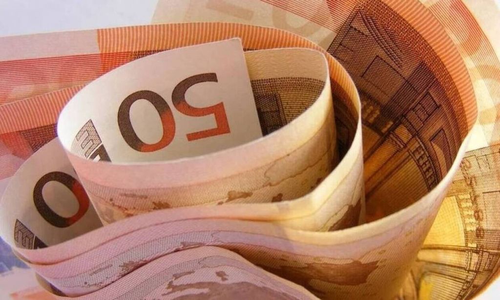 Παγίδες και «κόφτες» στο νέο επίδομα ανεργίας – Mεγάλοι χαμένοι οι νέοι και οι χαμηλόμισθοι