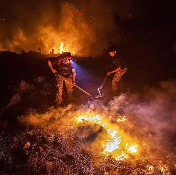Ρόδος: Ολονύχτια μάχη με τις φλόγες - Εκκενώσεις οικισμών