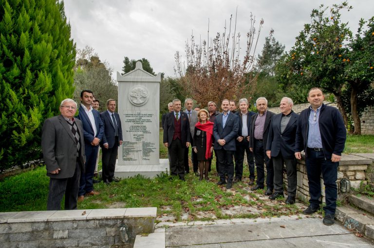 Γ. Γραμματίδης και ζεύγος deLaet - Επίτιμοι δημότες Αρχαίας Ολυμπίας