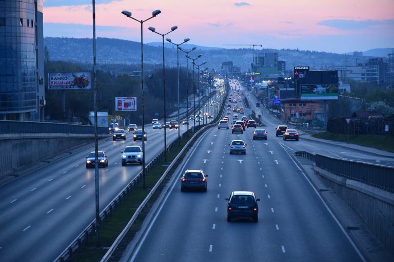 Ανασφάλιστα Ι.Χ.: Πρόστιμο 500 ευρώ μέσω μηνύματος που θα αποστέλλει η ΑΑΔΕ