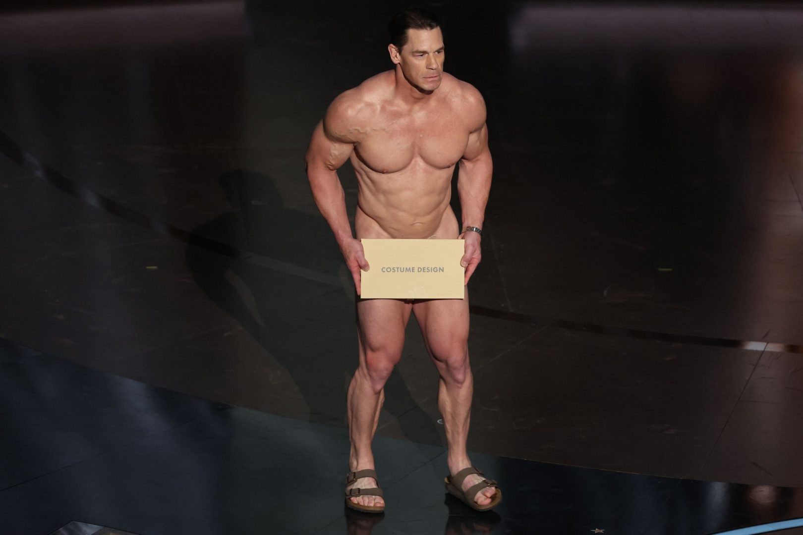 Ο John Cena βγήκε γυμνός στα Όσκαρ (video)