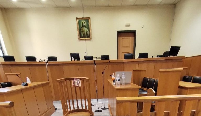 Δικαστήρια Καλαβρύτων: Αναβίωσε η φρίκη ομαδικού βιασμού ανήλικης στην Ηλεία - Καταπέλτης ο Εισαγγελέας