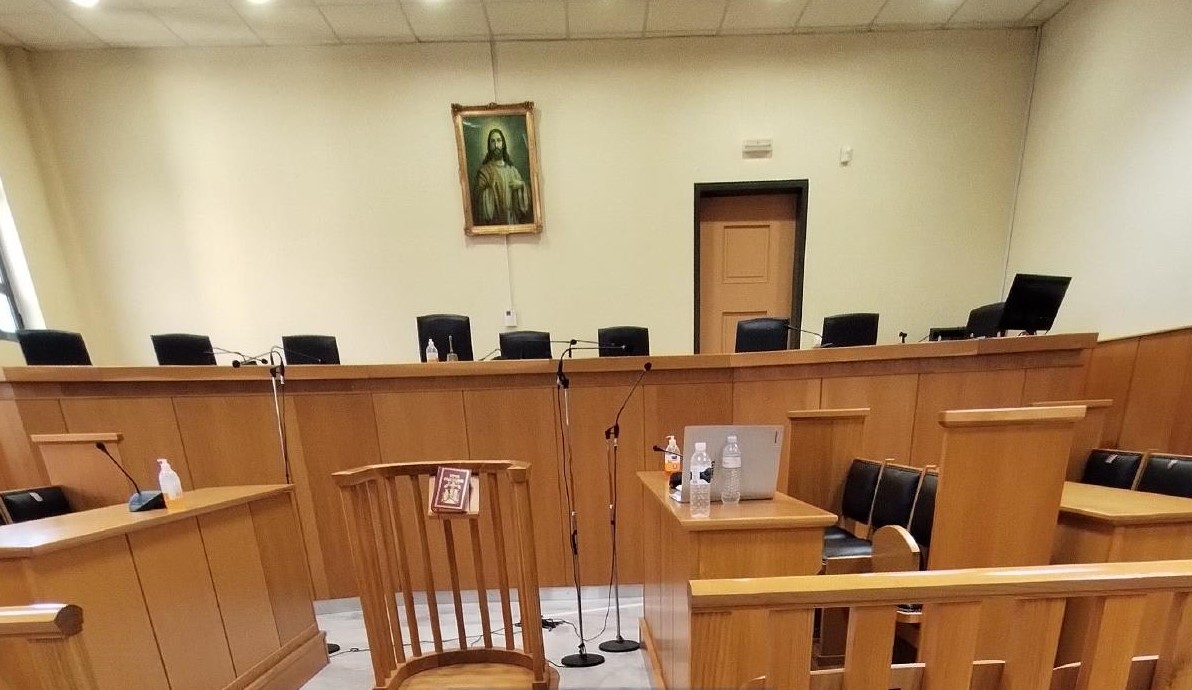 Δικαστήρια Καλαβρύτων: Αναβίωσε η φρίκη ομαδικού βιασμού ανήλικης στην Ηλεία - Καταπέλτης ο Εισαγγελέας