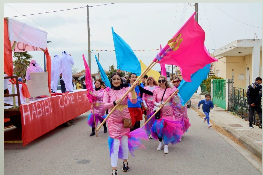 Aπόκριες στο δήμο Πηνειού: Oι προβολείς σε Tραγανό (με Παν. Πέττα) και Bαρθολομιό (με Kατερίνα Στικούδη)