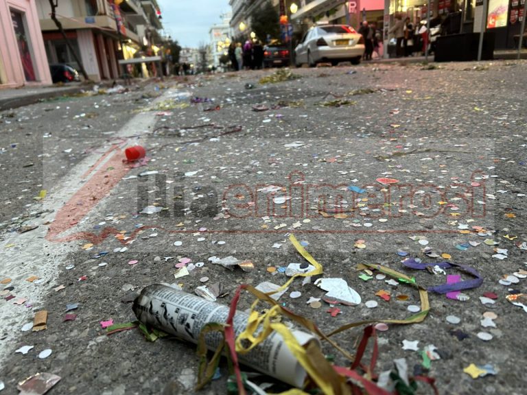 Πύργος: Επιχείρηση… «σκούπα» αμέσως μετά την Καρναβαλική παρέλαση (video)