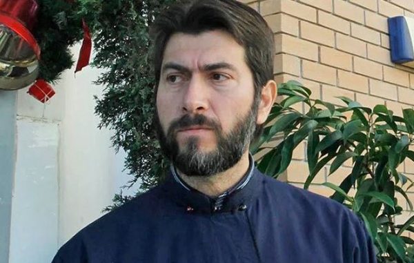 Κιβωτός του Κόσμου: Ο πατήρ Αντώνιος «ξαναχτυπά» μέσα σε λίγες ώρες – Τι απαντά στο τσουνάμι καταγγελιών