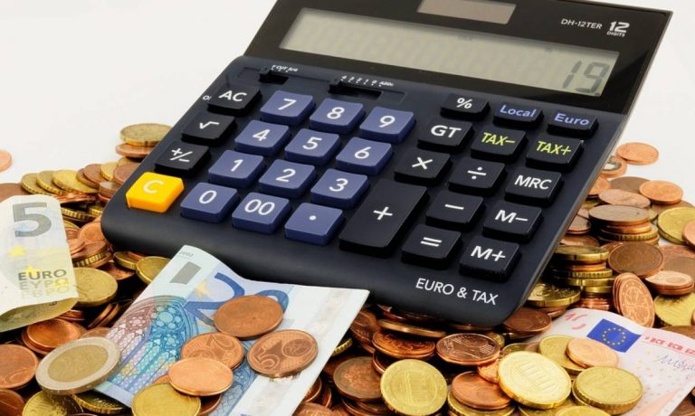 Χρέη στους Δήμους: Πώς θα ρυθμίζονται μέσω του εξωδικαστικού μηχανισμού