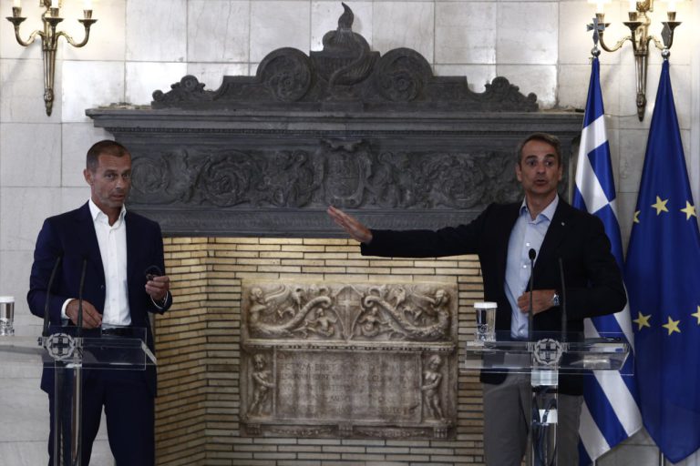Μητσοτάκης: "Κλείνουν οι λέσχες οπαδών - Η ΕΛΑΣ θα ελέγχει τις θύρες οργανωμένων"