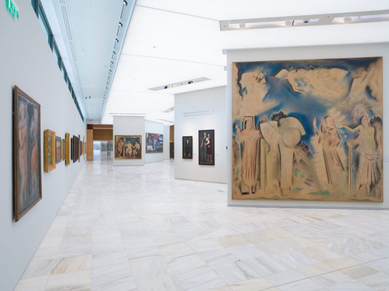 Απίστευτο: Βουλευτής της Νίκης μπoύκαρε στην Εθνική Πινακοθήκη και τα έσπασε γιατί έκρινε ότι η έκθεση ήταν... βλάσφημη!