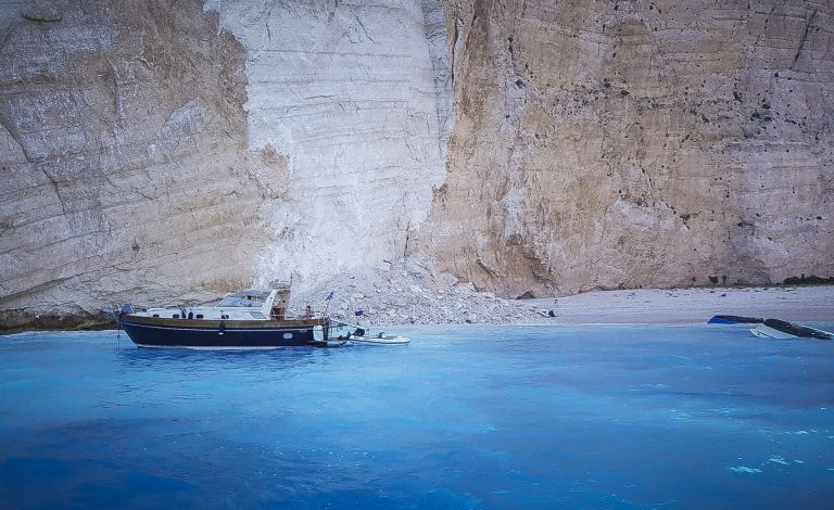Zάκυνθος: Χωρίς «ναυάγιο» και φέτος το καλοκαίρι – Απαγορεύεται η πρόσβαση και προσέγγιση στην παραλία