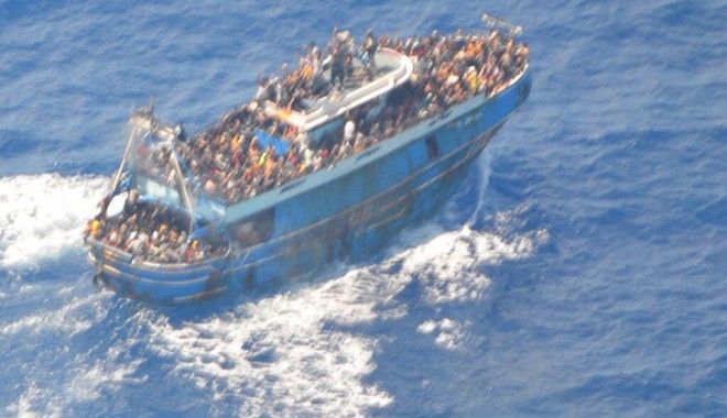 Ναυάγιο στην Πύλο: Σοκαριστικές εικόνες του σκάφους πριν την τραγωδία - Φόβοι για 700 επιβαίνοντες (βίντεο)