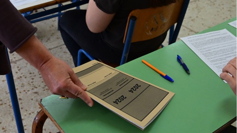 Πανελλήνιες Εξετάσεις 2024: Αυλαία αύριο (31/05) για τα ΓΕΛ με Νεοελληνική Γλώσσα και Λογοτεχνία