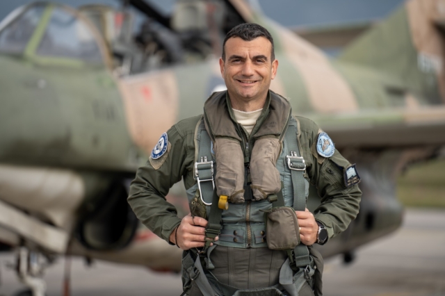 Καλαμάτα: Νεκρός ο 40χρονος πιλότος του εκπαιδευτικού αεροσκάφους που συνετρίβη μετά την απογείωση του (videos)