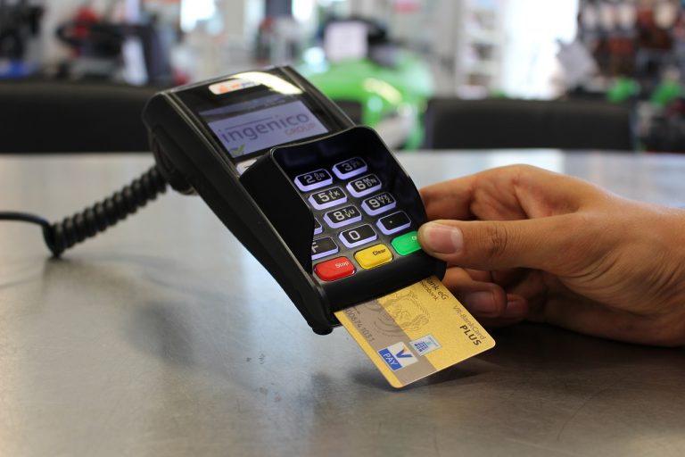 POS: Πρόστιμα από 1.500 ευρώ σε όσους δεν διαθέτουν μέχρι τέλος Φεβρουαρίου