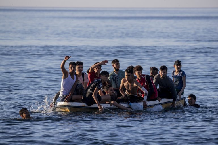 Ευρωπαϊκή Ένωση: Ιστορική συμφωνία των 27 κρατών-μελών για το μεταναστευτικό – Τι προβλέπεται