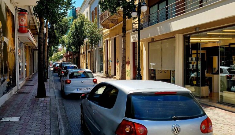 Πύργoς: Ο Δήμος αναζητά χώρους για πάρκινγκ που δεν θα απέχουν πάνω από 600 μέτρα από το κέντρο της πόλης
