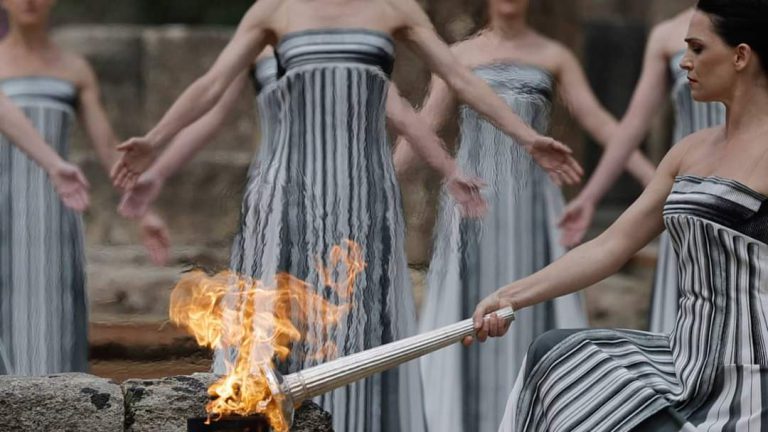 O απόηχος της τελετής της Aφής της Oλυμπιακής Φλόγας και τα εις αυτήν "παρατράγουδα"!....