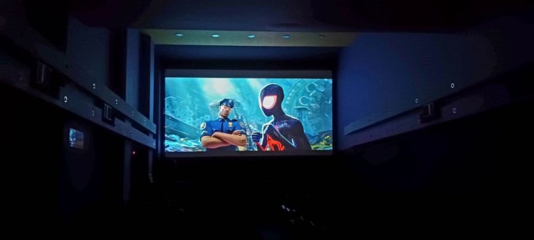 Πύργος: Τρέλα για το «Spider-Man: Ακροβατώντας στο αραχνο-σύμπαν» 