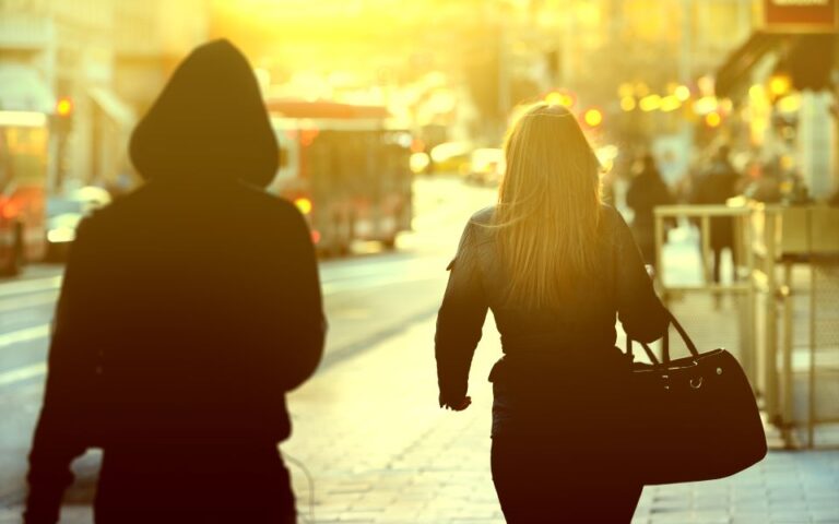 Η χαρά του stalker: Το προϊόν της Apple που τρομοκρατεί τις γυναίκες