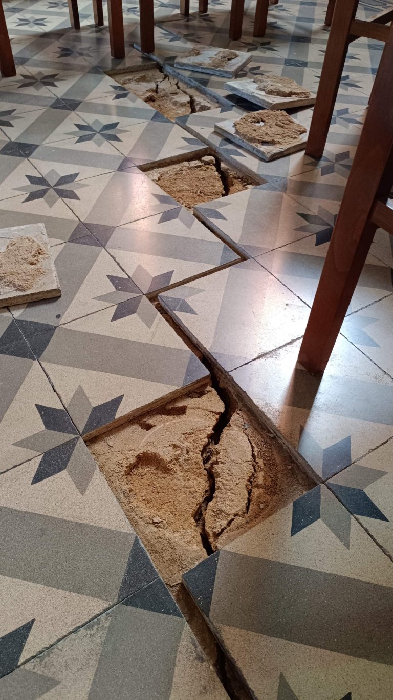 Στρέφι: Αυτοψία από κλιμάκιο της ΕΑΓΜΕ για φαινόμενο καθίζησης
