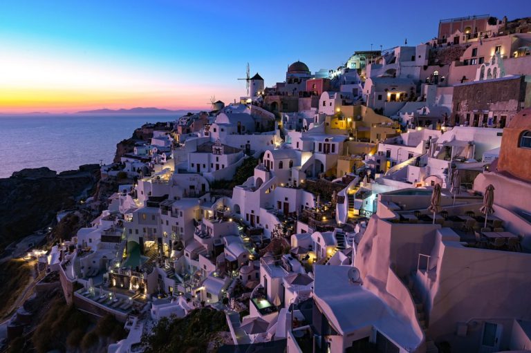 Κοινωνικός Τουρισμός: Ανοίγει η πλατφόρμα για 300.000 δικαιούχους