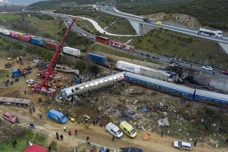 Κενό στην έρευνα για την τραγωδία στα Τέμπη - Τα αποκαλυπτικά έγγραφα και οι μαρτυρίες