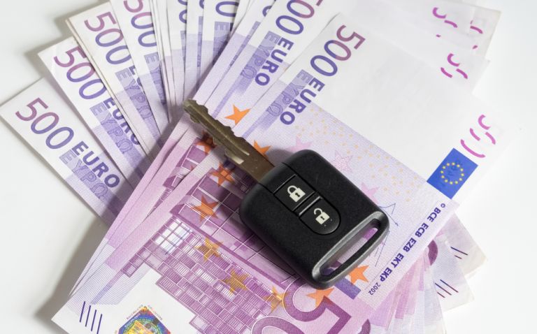 Τέλη κυκλοφορίας: Πλησιάζει το deadline για την πληρωμή τους - «Τσουχτερά» πρόστιμα