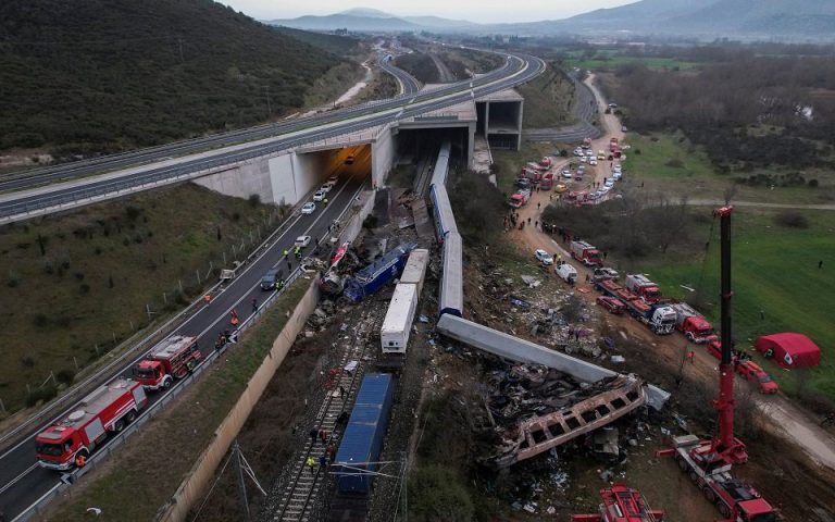 Τέμπη: «Φωτιές» άναψε στο προεκλογικό σκηνικό η μήνυση