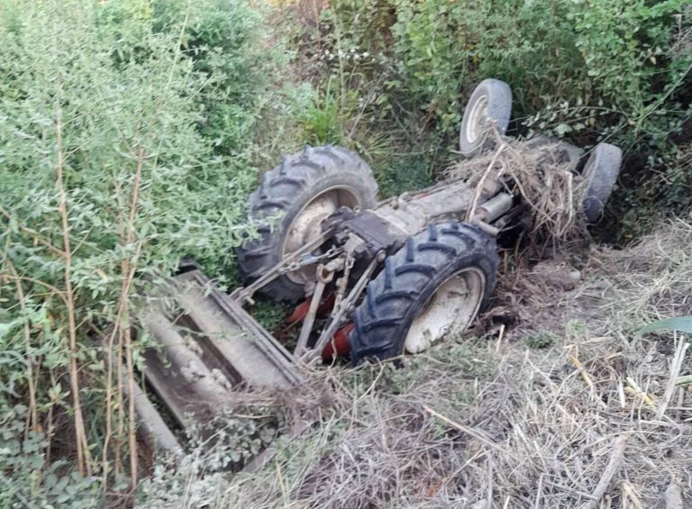 Aμπελώνας Πύργου: Τούμπαρε το τρακτέρ