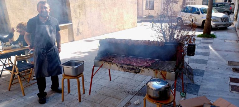 Πύργος: Το τσίκνισε και φέτος! (pics)