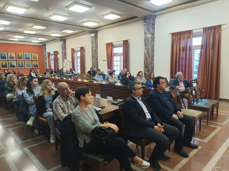 Δήμος Πύργου: Παρουσιάστηκε το βιβλίο του Ακαδημαϊκού Ραϋμόνδου Αλβανού για τον Ελληνικό Εμφύλιο
