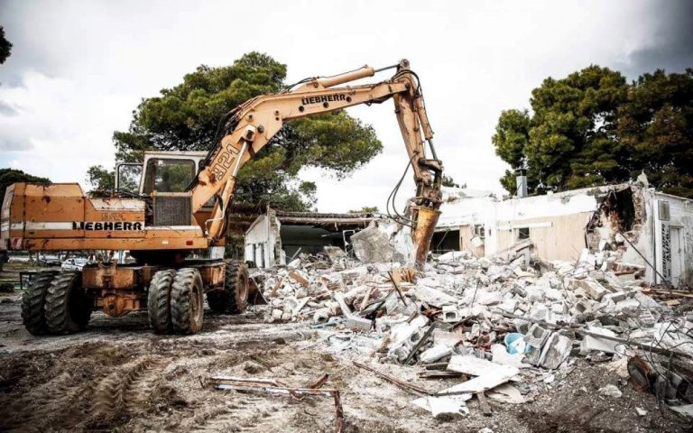 Aυθαίρετα: Eρχονται κατεδαφίσεις σε 43 ημέρες