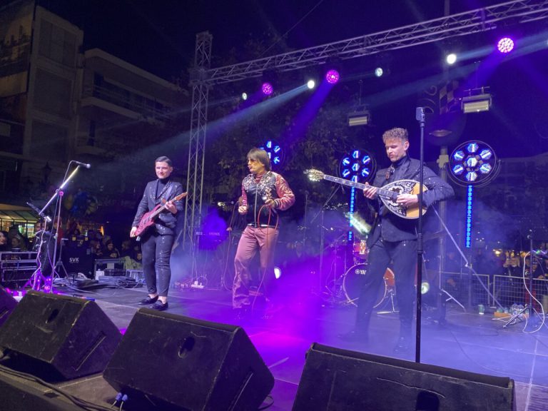 Mε Τόνι Σφήνο live και πολύ κέφι η έναρξη για το Πυργιώτικο Καρναβαλι 2025 (pics)