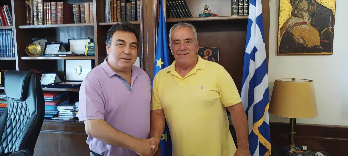 «Ενωμένοι αλλάζουμε τον Πύργο»: Υποψήφιος με τον Τάκη Αντωνακόπουλο ο Χρήστος Ζέρβας – «Εγώ πιστεύω πως είμαι εσείς κι εσείς είμαι εγώ»…