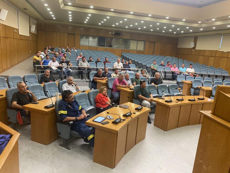 Π.Ε. Hλείας: Οδηγίες και συντονισμός για την αντιμετώπιση και την κατάσβεση πυρκαγιάς