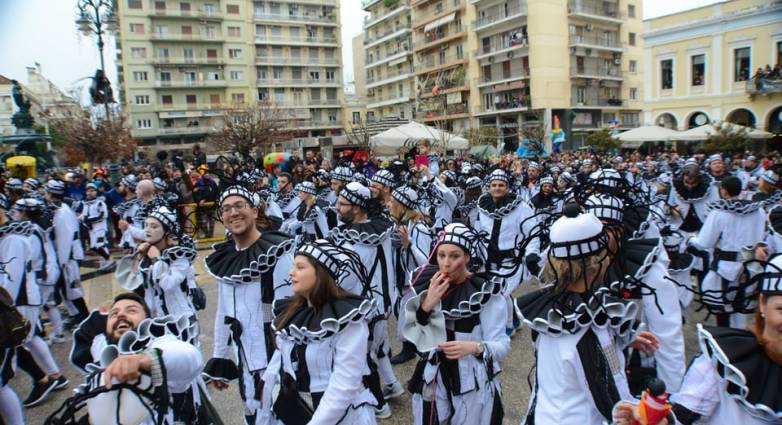 Πάτρα: Με περισσότερους από 50.000 καρναβαλιστές οι παρελάσεις του Σαββατοκύριακου