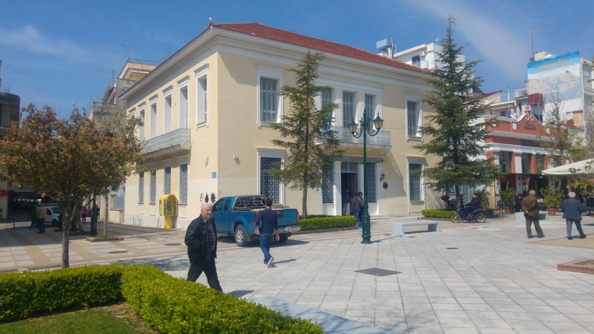 Δήμος Πύργου: Άμεσος σχεδιασμός για να μπει τάξη σε πλατείες και πεζόδρομους